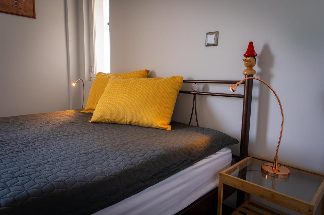 Spacious Apartment In Kavouri Athens Ngoại thất bức ảnh